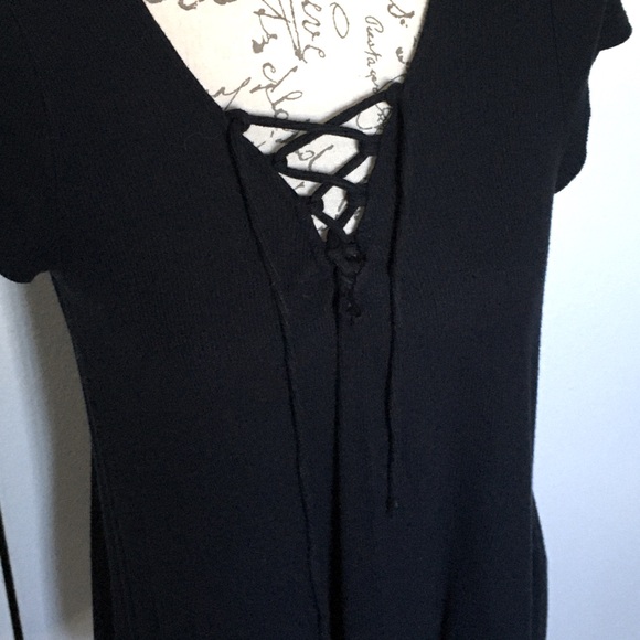 Hollister soft ribbed viscose blend lace up t-shirt - Picture 3 of 6